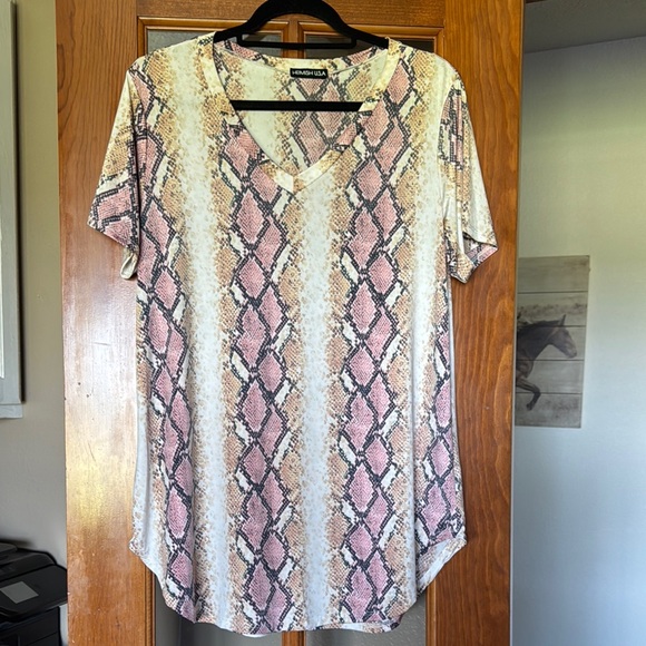 HEIMISH USA Pink Tan Short Sleeve Relaxed Blouse - Picture 1 of 1